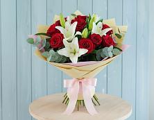 Букет цветов из:  Лилии и Розы в Нововоронино