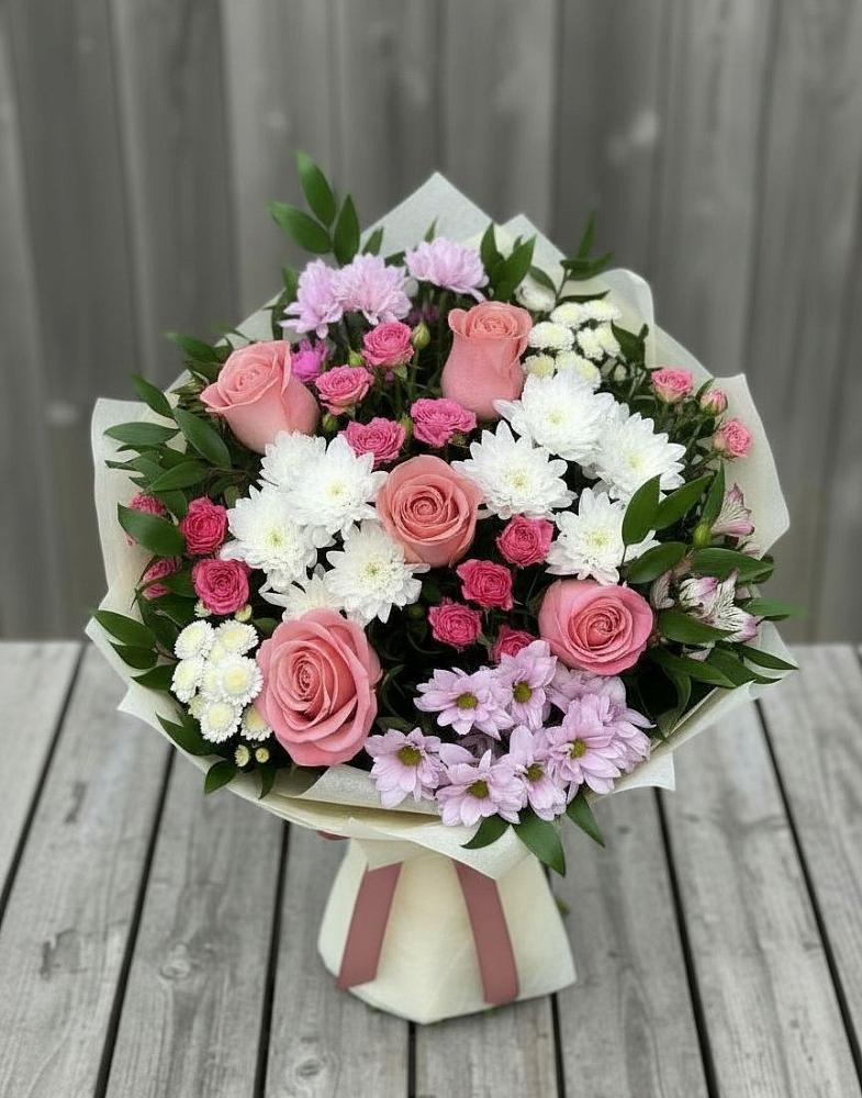 Букет цветов из: Альстромерии, Гвоздики, Розы и Хризантемы в Нововоронино
