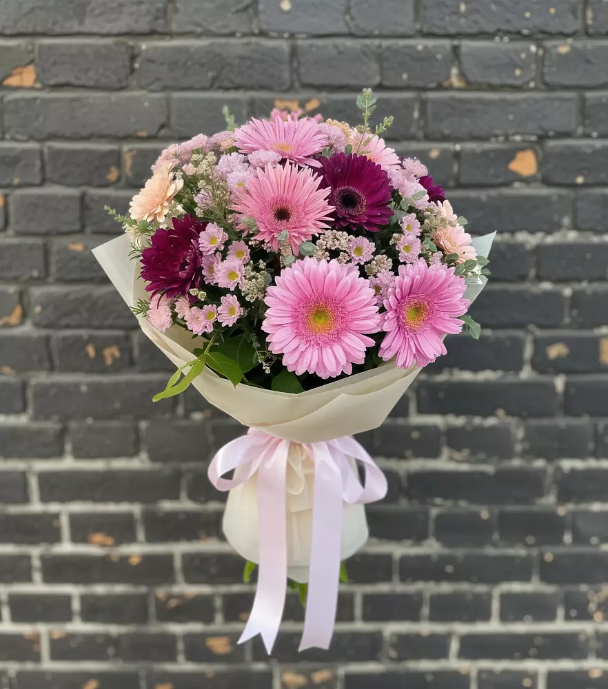 Букет цветов из: Герберы и Хризантемы в Нововоронино