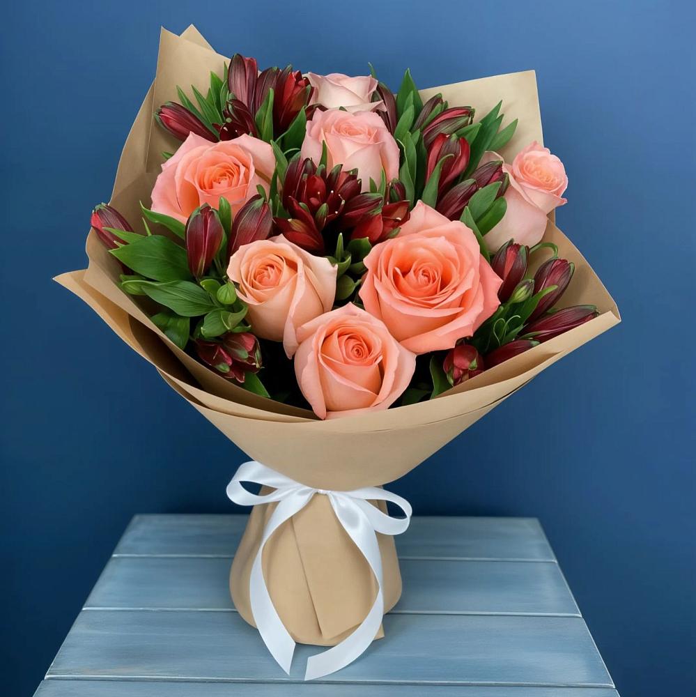 Букет цветов из: Розы и Альстромерии в Нововоронино