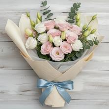 Букет цветов из:  Лизиантусы в Нововоронино