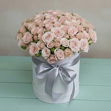 Цветочная композиция из Розы в шляпной коробке в Нововоронино