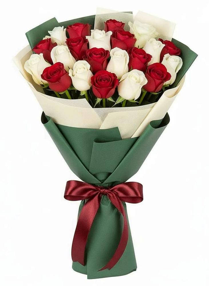 Букет Микс из красных и белых роз в Нововоронино