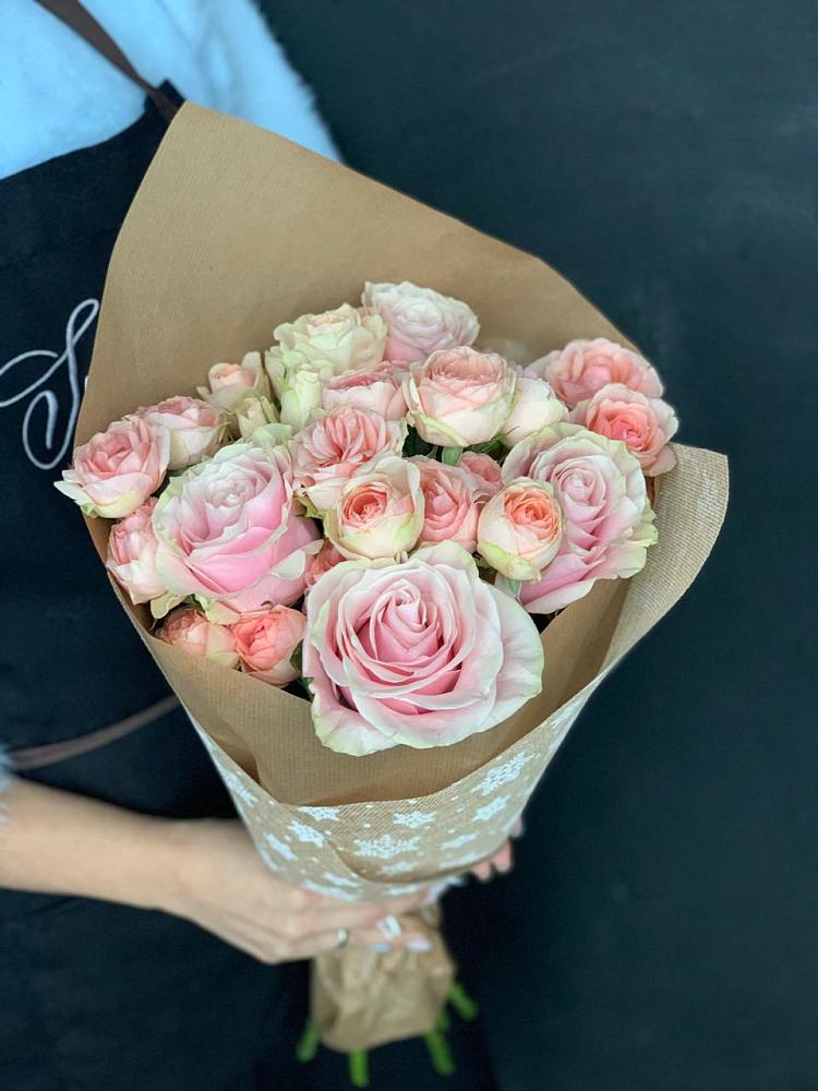 Букет цветов из: Хризантемы и Розы в Нововоронино