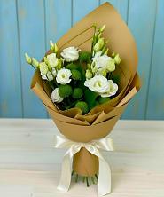 Букет цветов из:  Хризантемы и Лизиантусы в Нововоронино