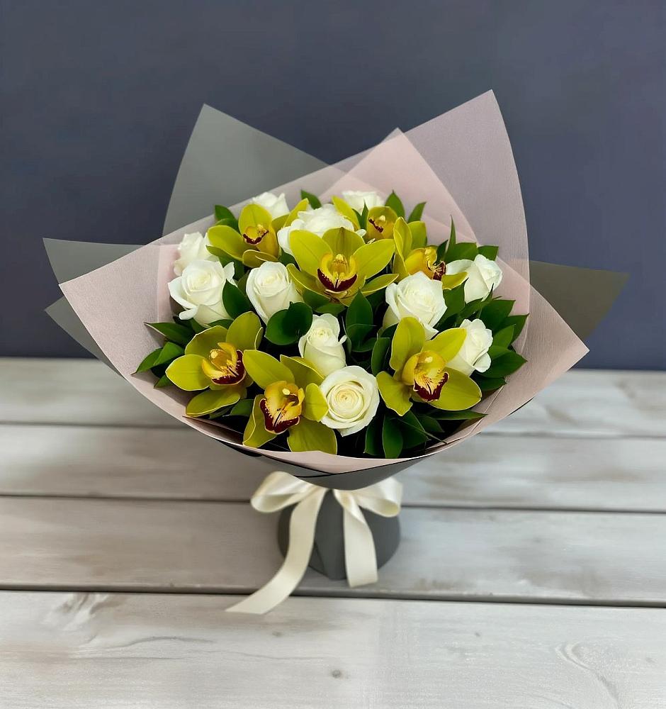 Букет цветов из: Орхидеи и Розы в Нововоронино