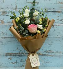 Букет цветов из:  Розы и Лизиантусы в Нововоронино