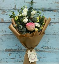 Букет цветов из:  Розы и Лизиантусы в Нововоронино