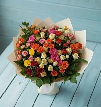 Букет Микс из разноцветных кустовых роз в Нововоронино