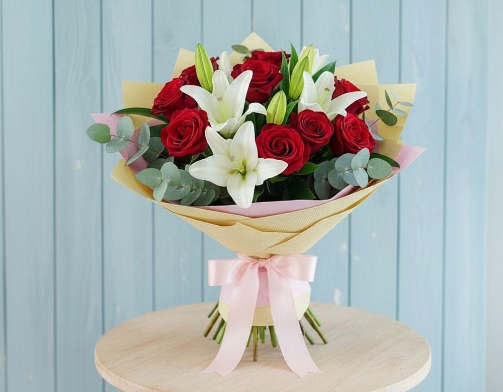 Букет цветов из: Лилии и Розы в Нововоронино